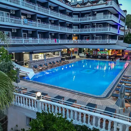 Mustis Royal Plaza